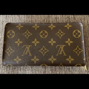 Louis Vuitton Vintage Monogram Zippy Wallet